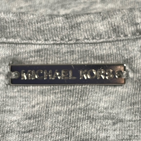 🔥3 for $15 Sale- Micheal Kors 3/4 sleeve top - Picture 4 of 4